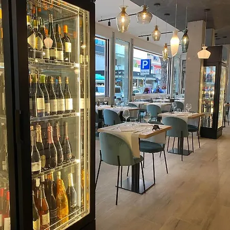 伊凡娜酒店 3*
